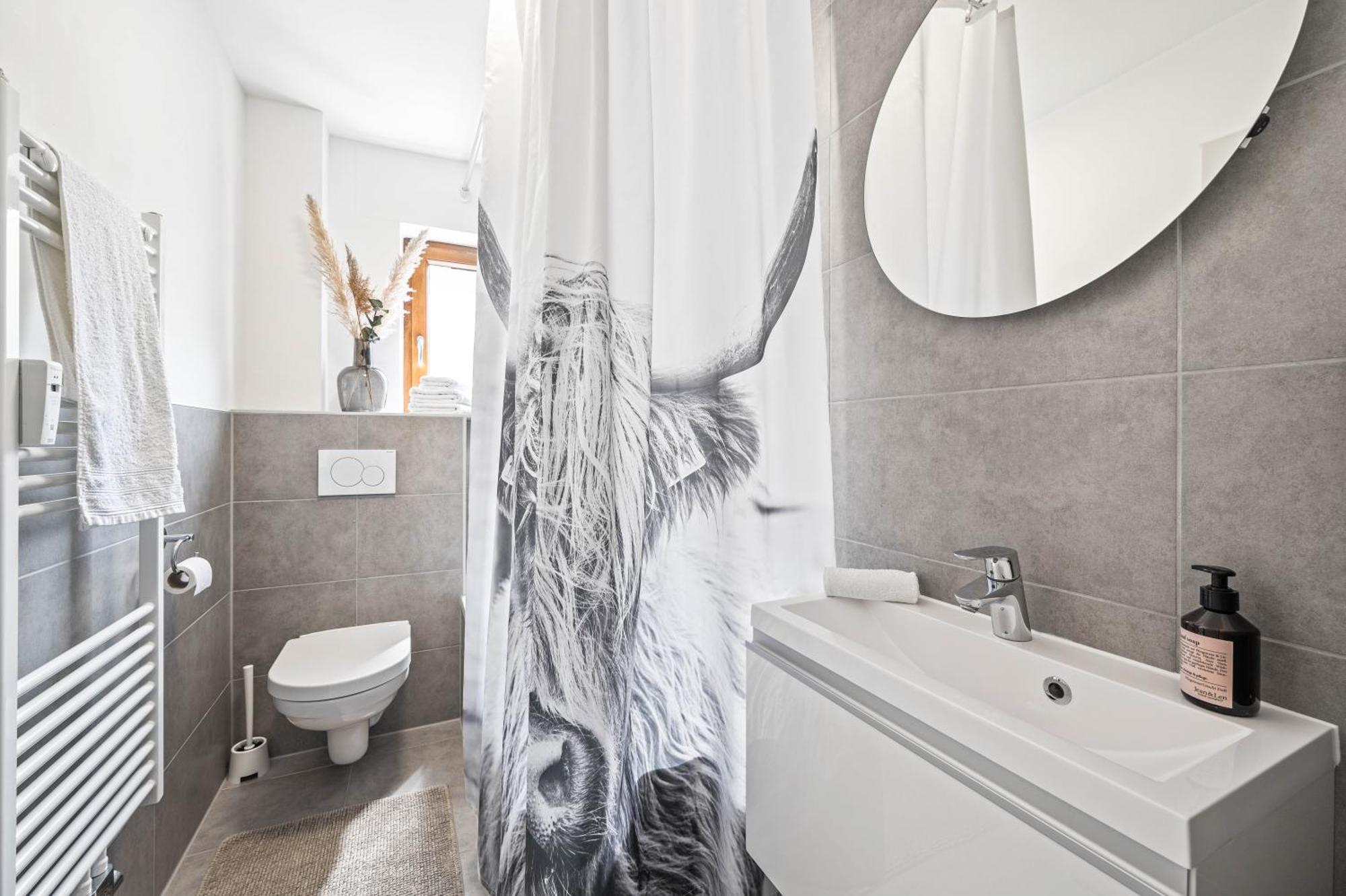 למפרטהיים Ruhiges Und Zentrales Apartment In Huettenfeld מראה חיצוני תמונה